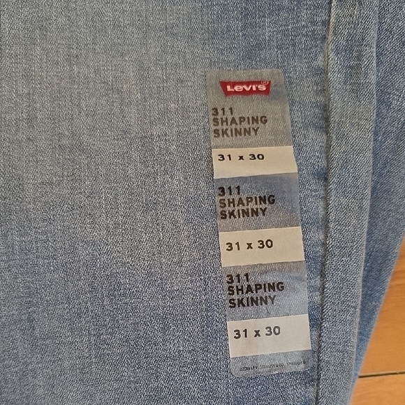 Levi's Size 31x30 311 Shaping Mid-Rise Smoothing Tummy Panel Skinny Jeans NEW - Picture 7 of 14
